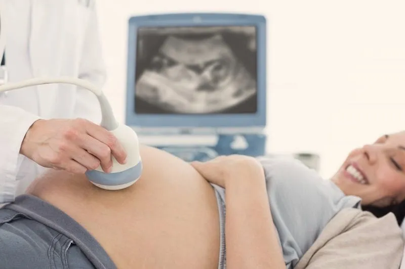 Perinatologia – kiedy potrzebna jest specjalistyczna opieka nad ciążą wysokiego ryzyka?